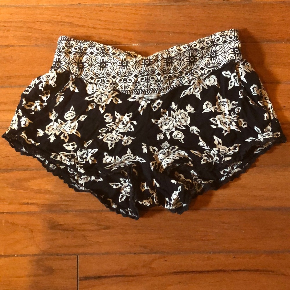 Volcom shorts